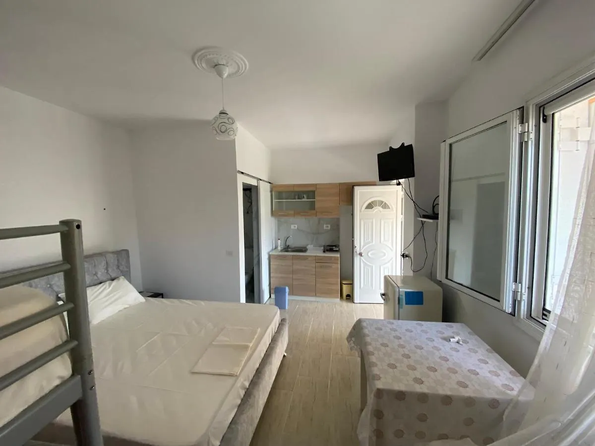 Cathrin'S Villas And Apartments Zverneci